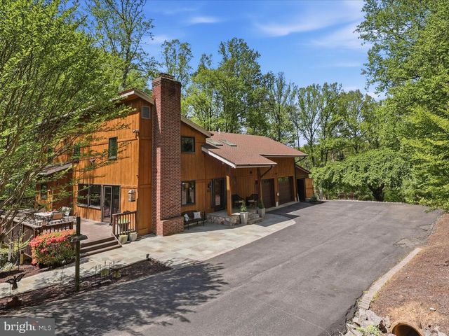 11930 HENDERSON RD, Clifton, VA 20124