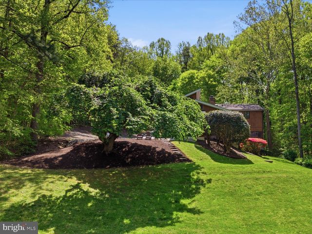 11930 HENDERSON RD, Clifton, VA 20124