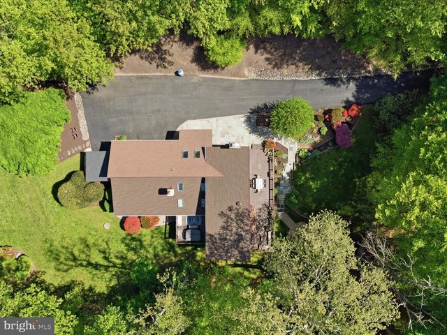 11930 HENDERSON RD, Clifton, VA 20124