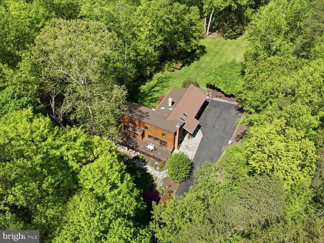 11930 HENDERSON RD, Clifton, VA 20124