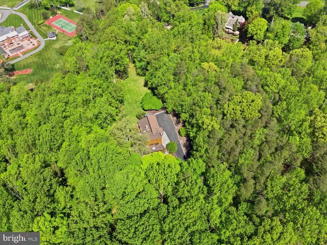 11930 HENDERSON RD, Clifton, VA 20124