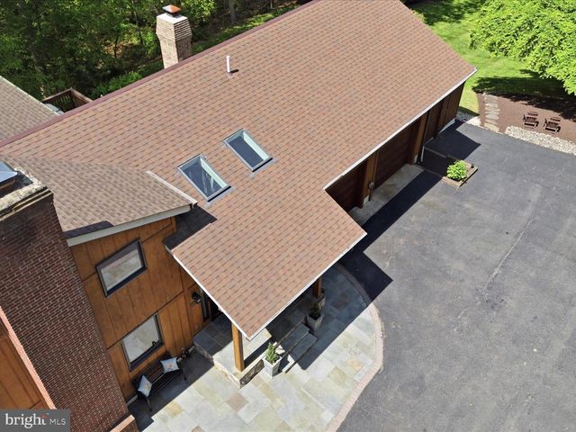 11930 HENDERSON RD, Clifton, VA 20124