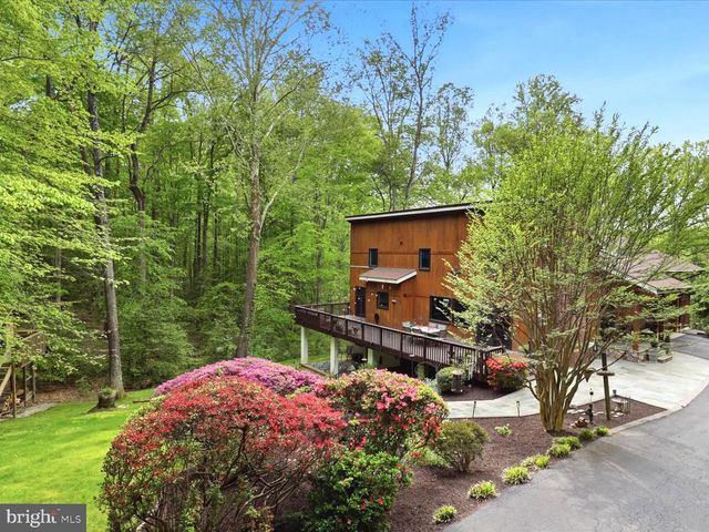 11930 HENDERSON RD, Clifton, VA 20124