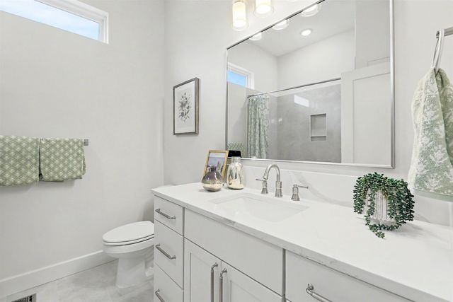 1834 W Harborlight, Wichita, KS 67204