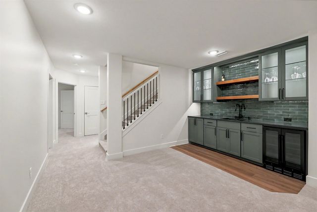 1834 W Harborlight, Wichita, KS 67204