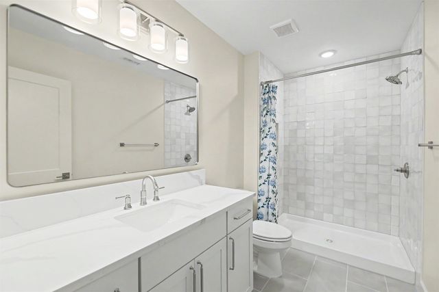 1834 W Harborlight, Wichita, KS 67204