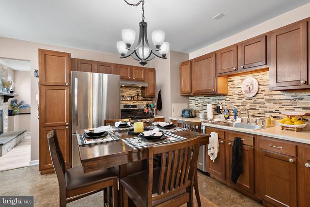 3456 SOLLERS POINT RD, Baltimore, MD 21222