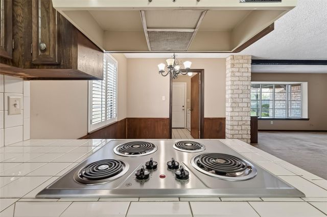 13719 Oakwood Lane, Sugar Land, TX 77498