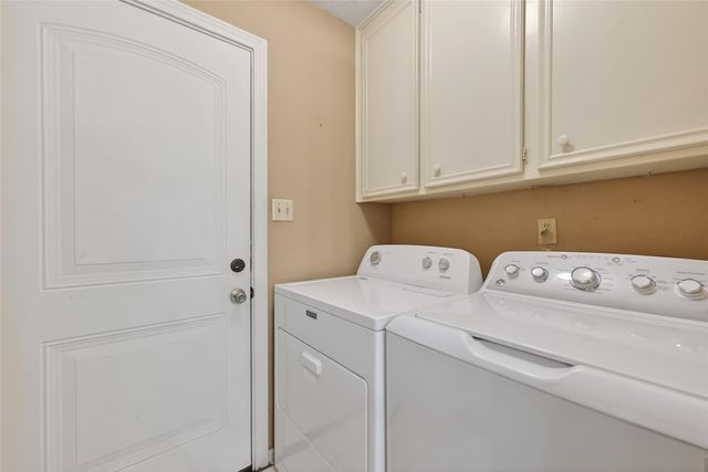 13719 Oakwood Lane, Sugar Land, TX 77498