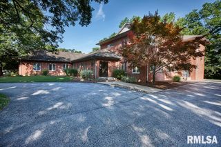 824 17TH Street, Moline, IL 61265