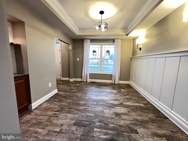 1697 RAVEN DR, Chambersburg, PA 17202