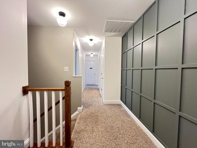 1697 RAVEN DR, Chambersburg, PA 17202