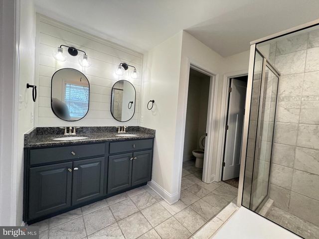 1697 RAVEN DR, Chambersburg, PA 17202