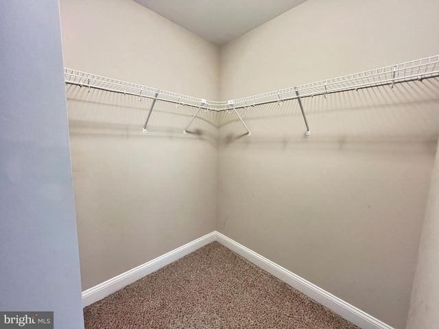 1697 RAVEN DR, Chambersburg, PA 17202