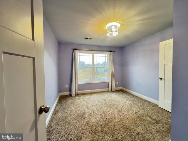 1697 RAVEN DR, Chambersburg, PA 17202