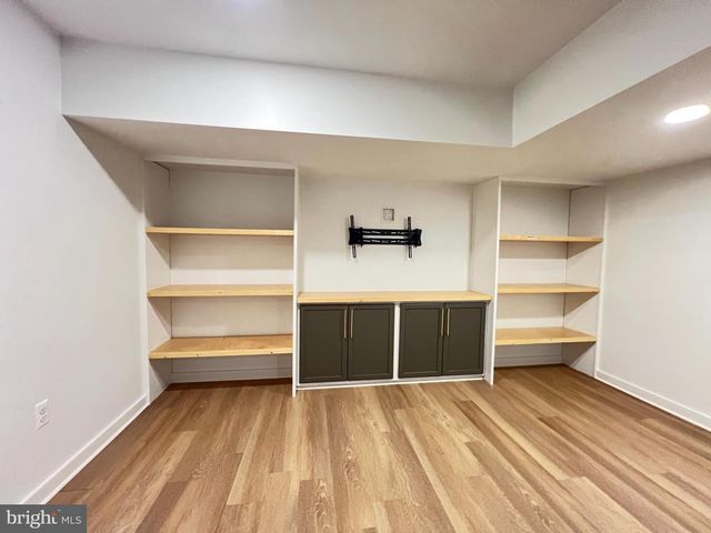 1697 RAVEN DR, Chambersburg, PA 17202