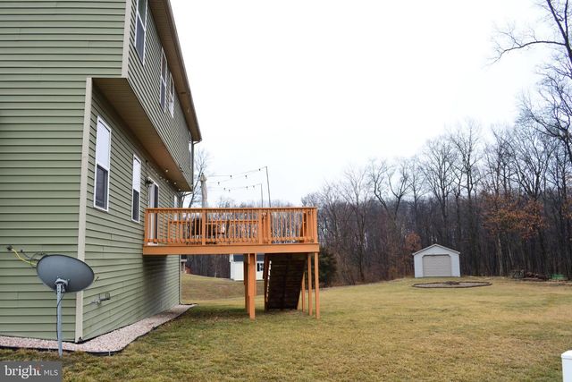 1697 RAVEN DR, Chambersburg, PA 17202