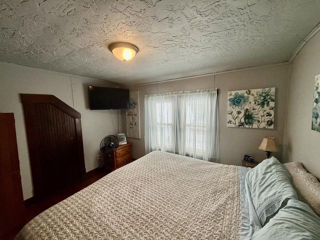 2324 Forest AVENUE, Two Rivers, WI 54241