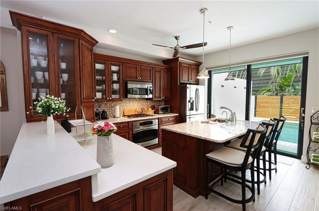 1165 4th ST S 2, Naples, FL 34102