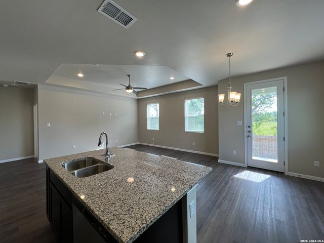 3500 TRIPPS PL, Seguin, TX 78155