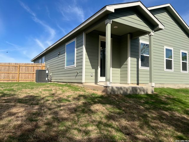 3500 TRIPPS PL, Seguin, TX 78155