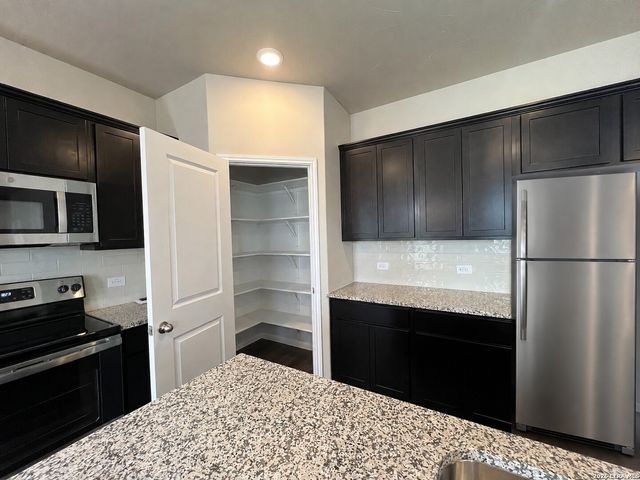 3500 TRIPPS PL, Seguin, TX 78155