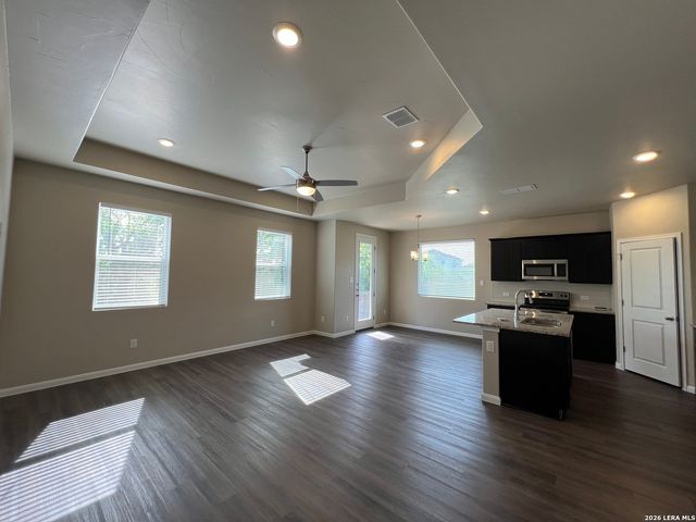 3500 TRIPPS PL, Seguin, TX 78155