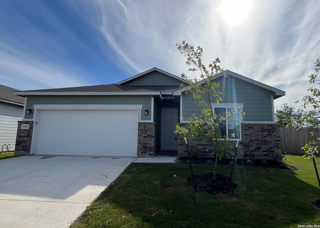 3500 TRIPPS PL, Seguin, TX 78155