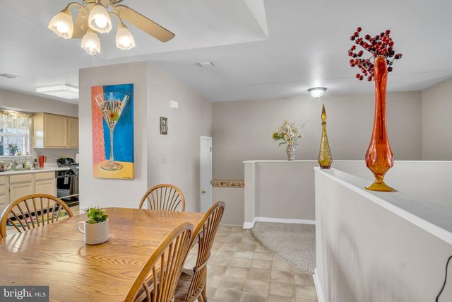 110 HIDDENWOOD DR, Harrisburg, PA 17110