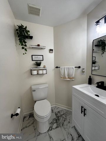 24 AURELIE DR, Fredericksburg, VA 22406