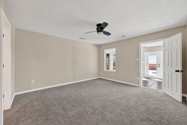 816 Acapulco Road NE, Rio Rancho, NM 87144