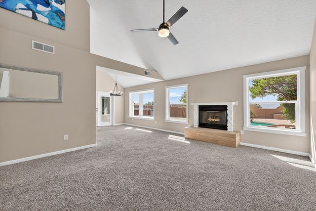 816 Acapulco Road NE, Rio Rancho, NM 87144