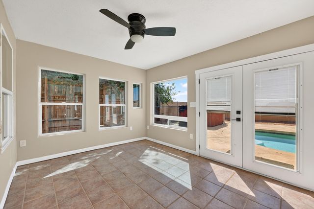 816 Acapulco Road NE, Rio Rancho, NM 87144
