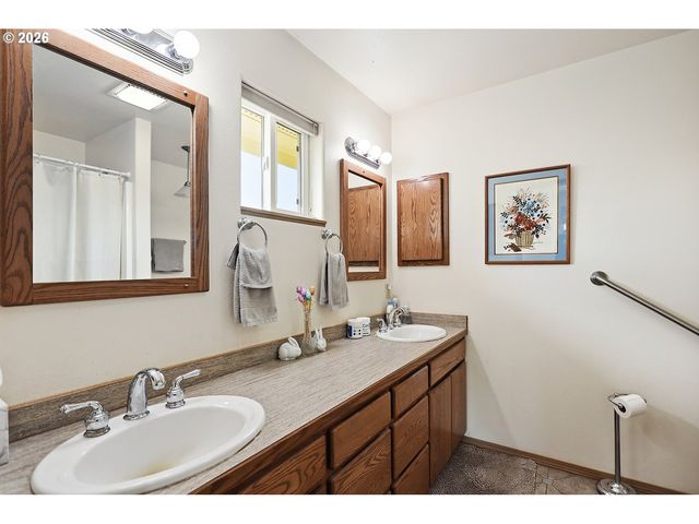 64 SEELY Dr, Goldendale, WA 98620