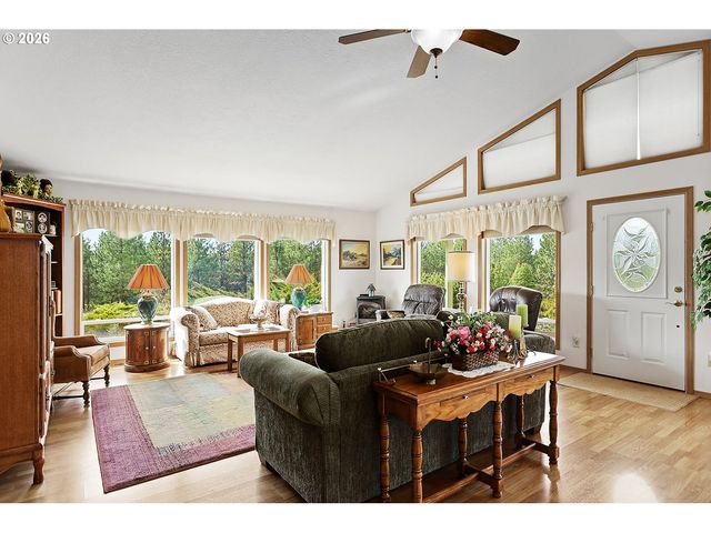 64 SEELY Dr, Goldendale, WA 98620