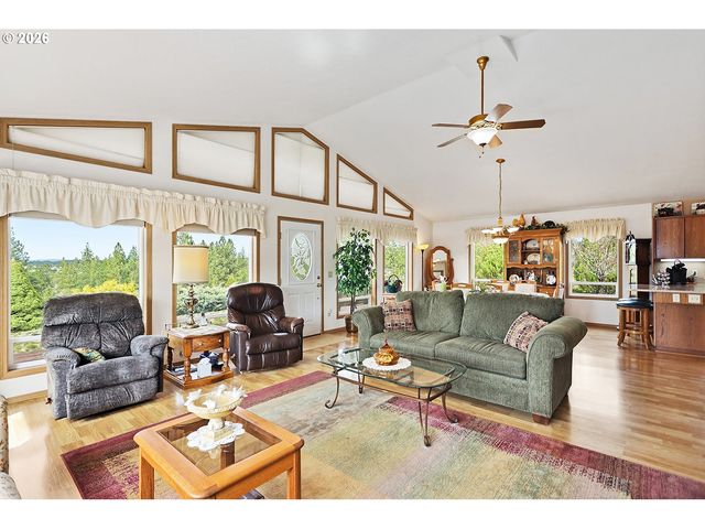 64 SEELY Dr, Goldendale, WA 98620