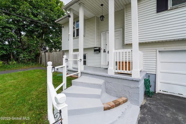 210 Starr Avenue, Schenectady, NY 12304