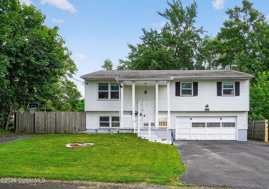210 Starr Avenue, Schenectady, NY 12304