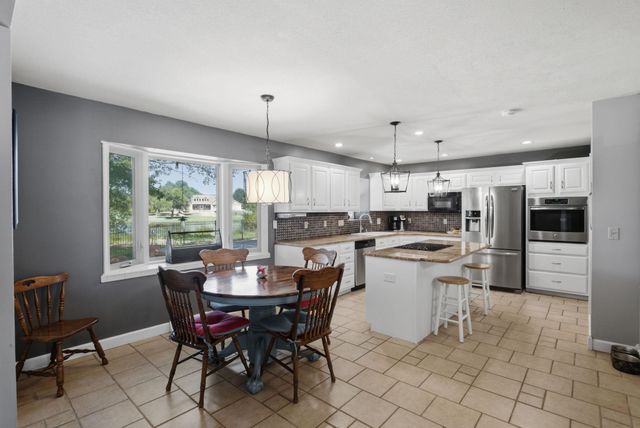 1511 S Phyllis Ln, Andover, KS 67002