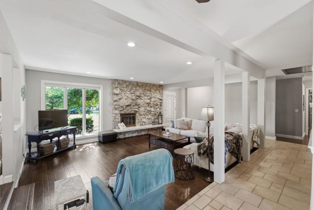 1511 S Phyllis Ln, Andover, KS 67002