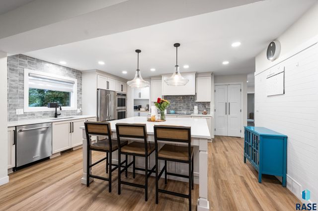 321 E Aspen Dr Drive, Sioux Falls, SD 57105