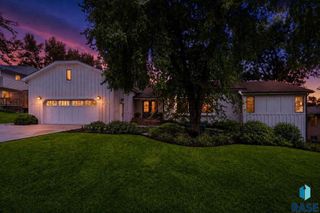 321 E Aspen Dr Drive, Sioux Falls, SD 57105