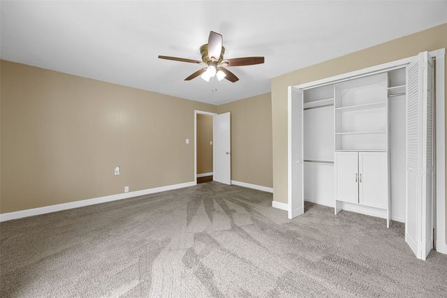 709 6th AVE, Coralville, IA 52241