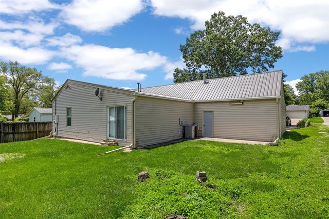 709 6th AVE, Coralville, IA 52241