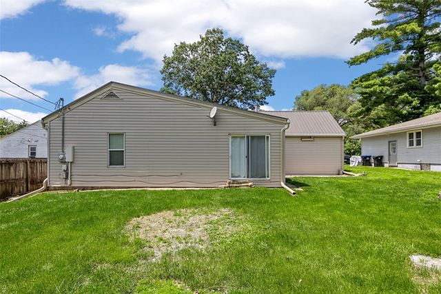 709 6th AVE, Coralville, IA 52241