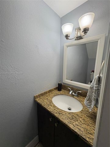 2778 W 60th Street 45, Hialeah, FL 33016