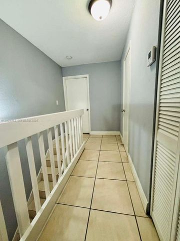 2778 W 60th Street 45, Hialeah, FL 33016