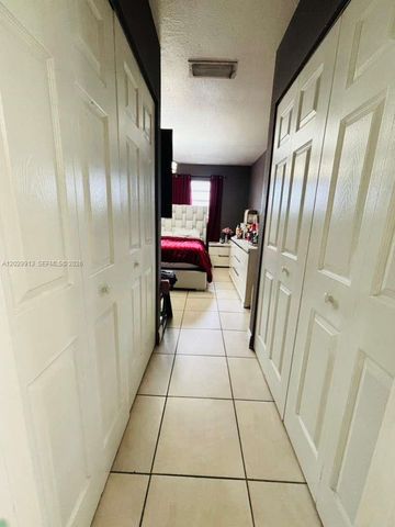 2778 W 60th Street 45, Hialeah, FL 33016