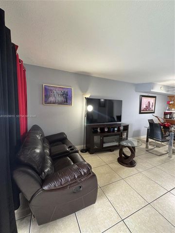 2778 W 60th Street 45, Hialeah, FL 33016