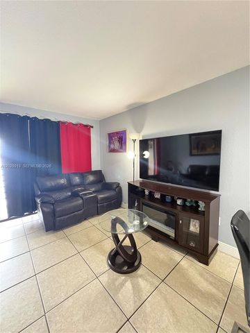 2778 W 60th Street 45, Hialeah, FL 33016